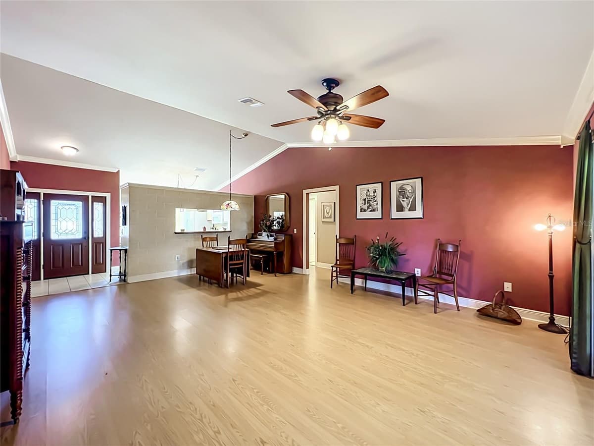 859 YORKTOWNE DRIVE — photo 13 of 27