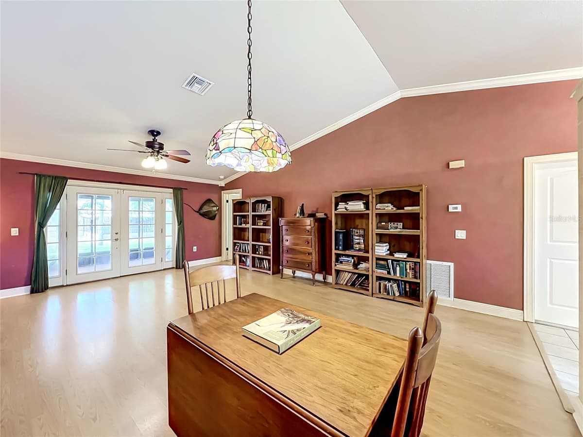 859 YORKTOWNE DRIVE — photo 11 of 27
