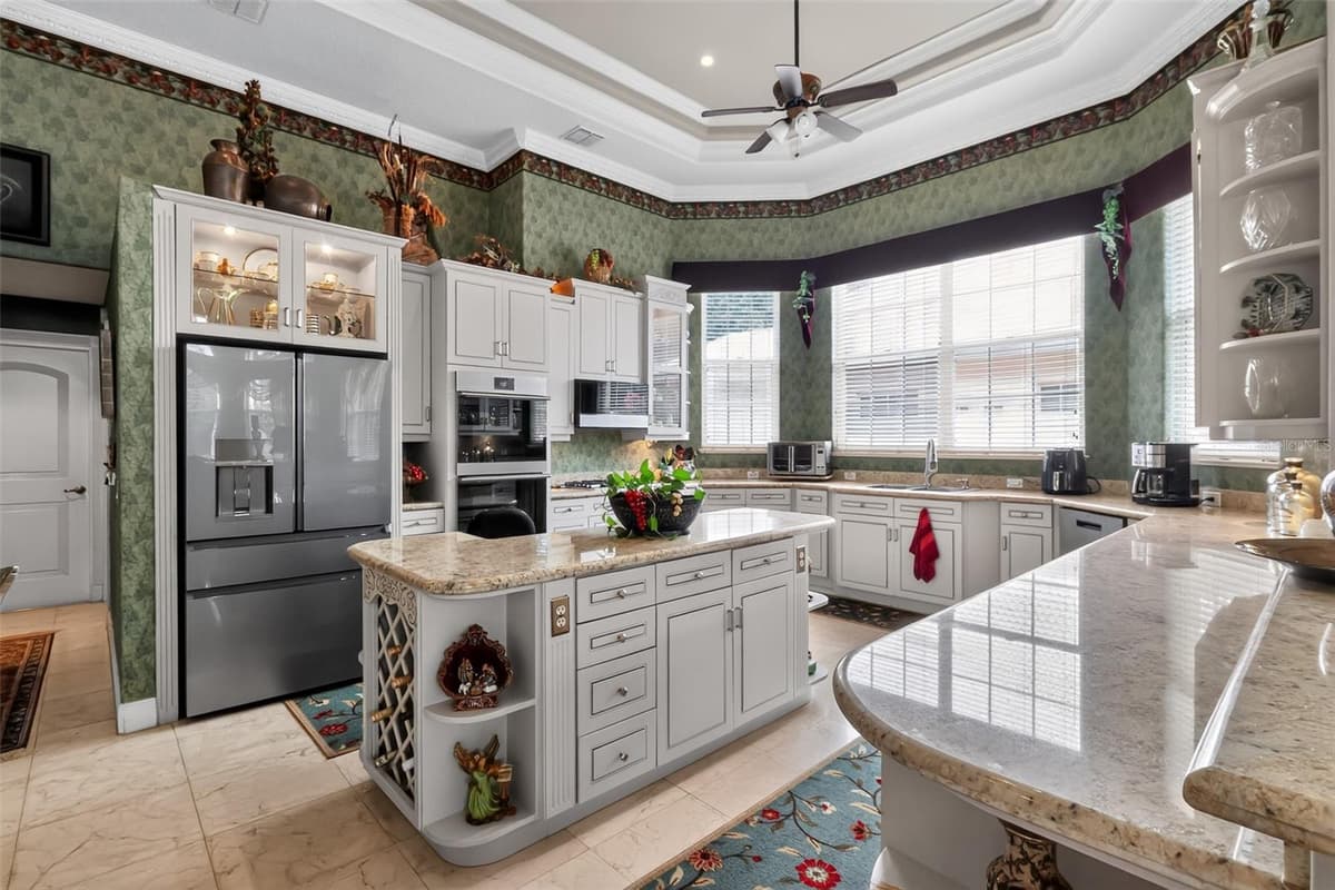 7957 PARK PLACE — photo 3 of 60