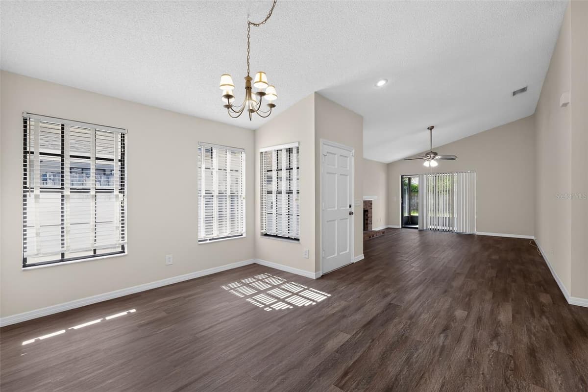 5024 CYPRESS TRACE DRIVE — photo 8 of 14