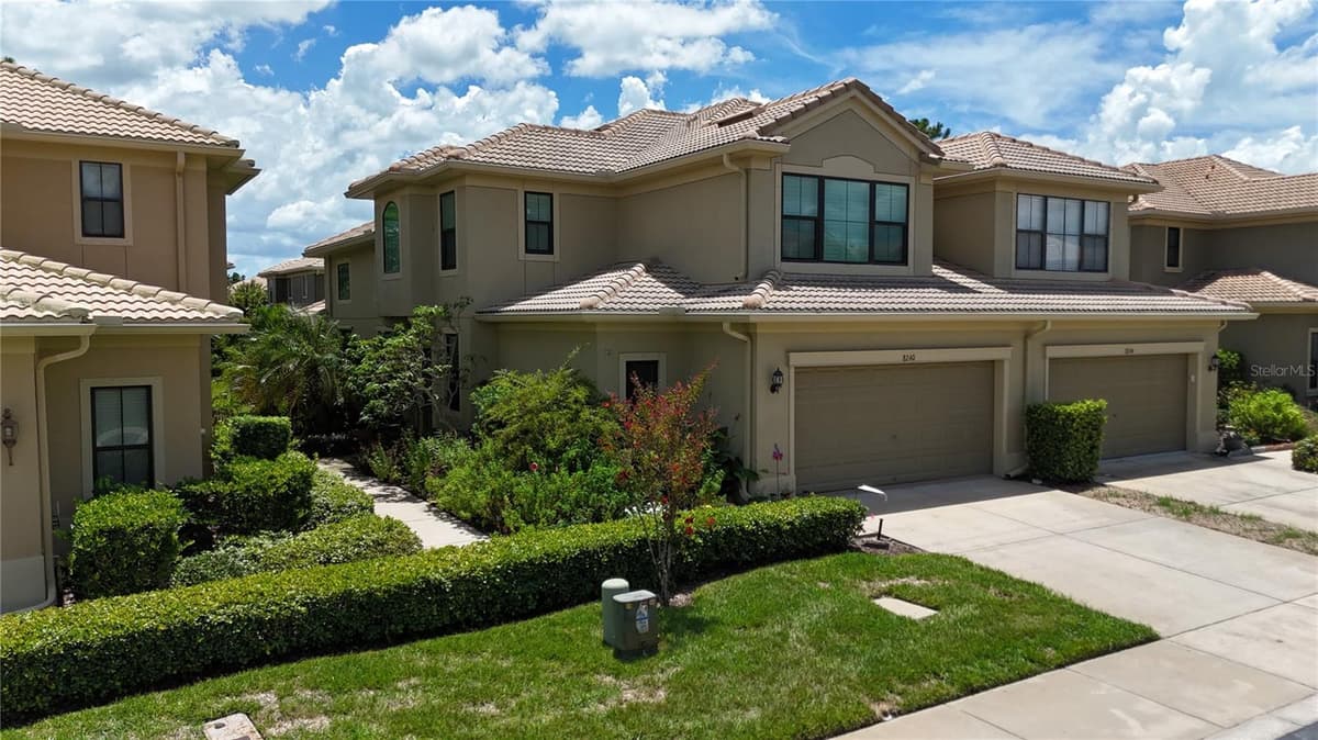 8240 ACADIAN LANE — photo 2 of 43