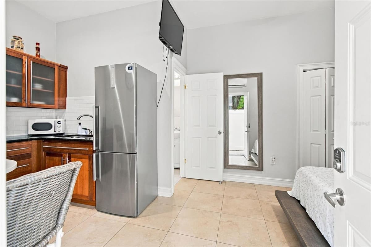 3745 1ST AVENUE — photo 73 of 94