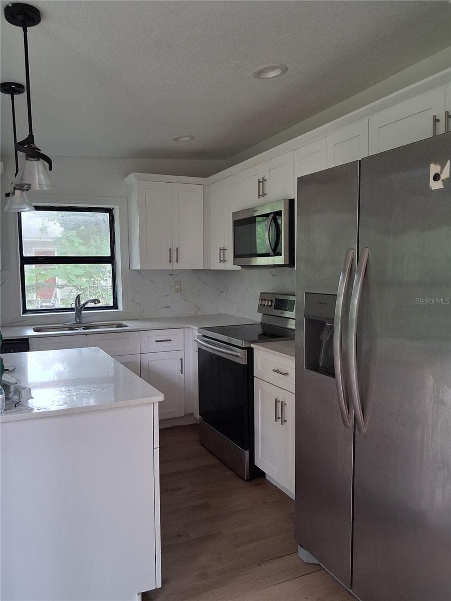 2713 BERDETTA STREET — photo 2 of 3