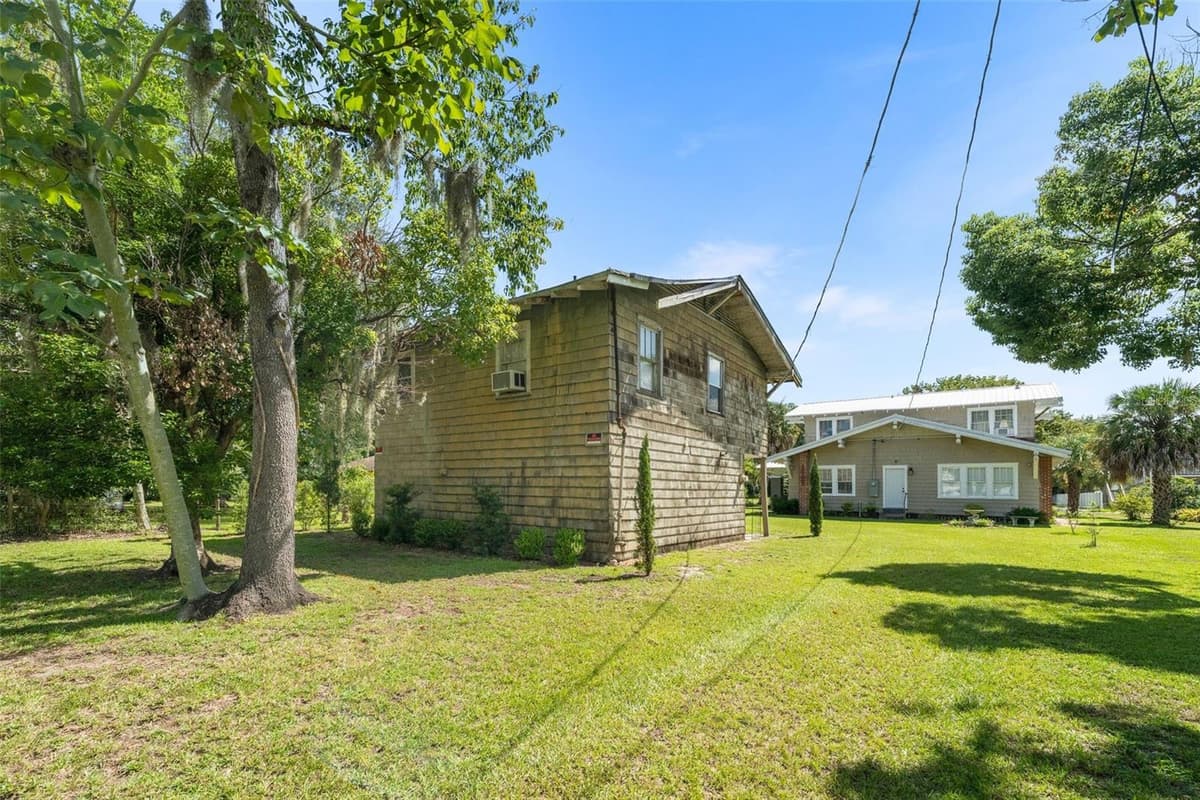 398 MARION AVENUE — photo 33 of 41