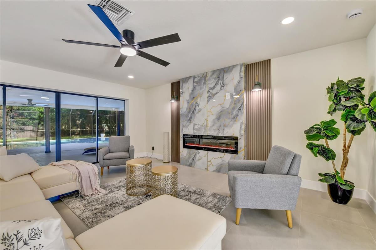 207 DUNBRIDGE DRIVE — photo 4 of 40