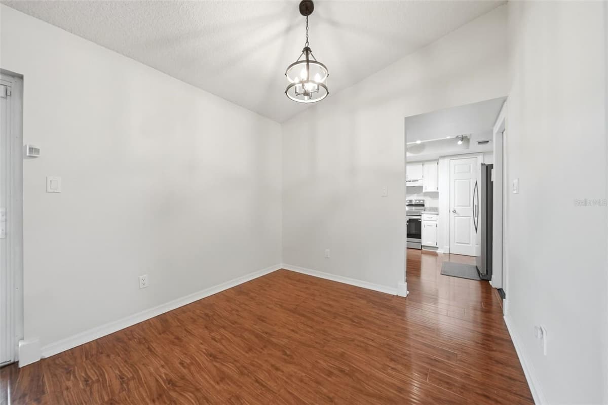 1003 WHEELER PLACE — photo 8 of 30