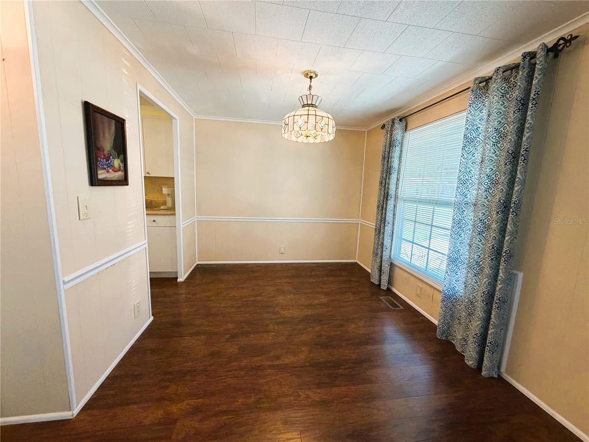 139 ASPEN CIRCLE — photo 10 of 42