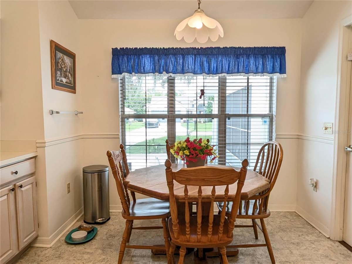 4286 MAE WEST WAY — photo 10 of 49