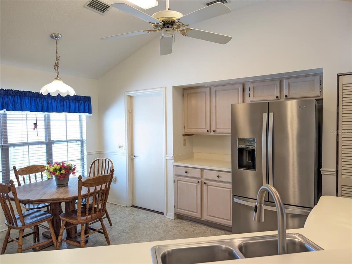 4286 MAE WEST WAY — photo 9 of 49