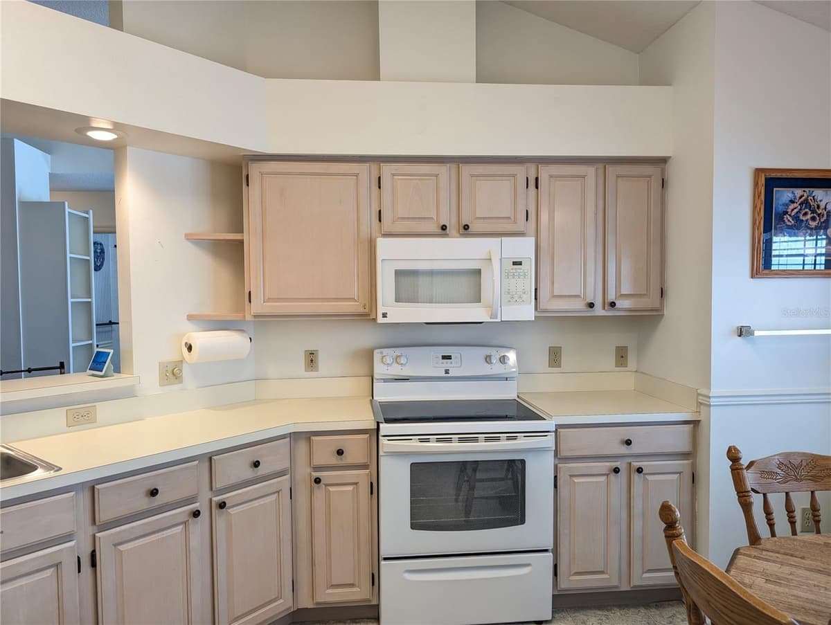 4286 MAE WEST WAY — photo 11 of 49