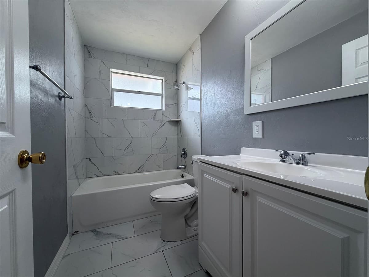 1013 INDIAN OAKS — photo 19 of 25