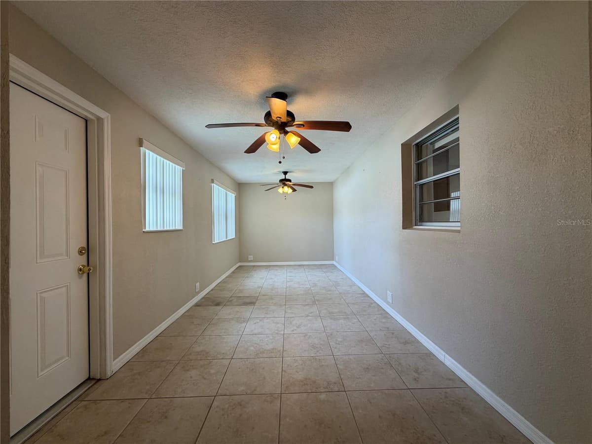 1013 INDIAN OAKS — photo 11 of 25