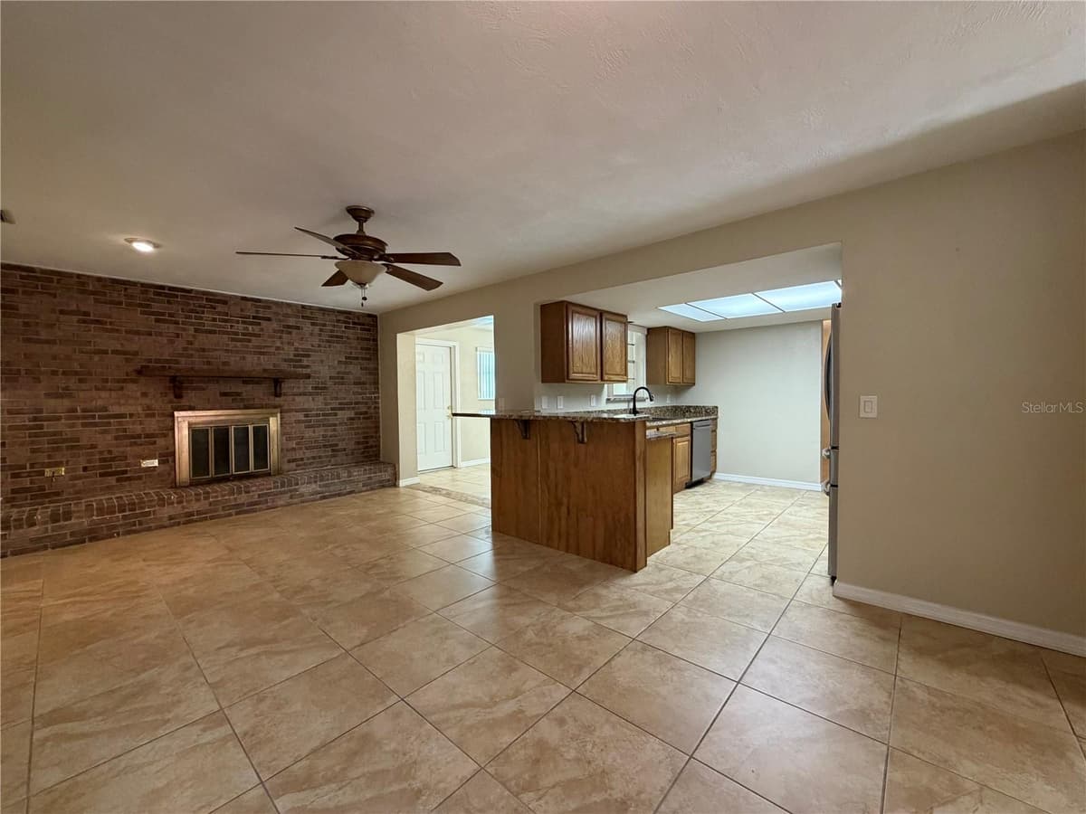 1013 INDIAN OAKS — photo 9 of 25