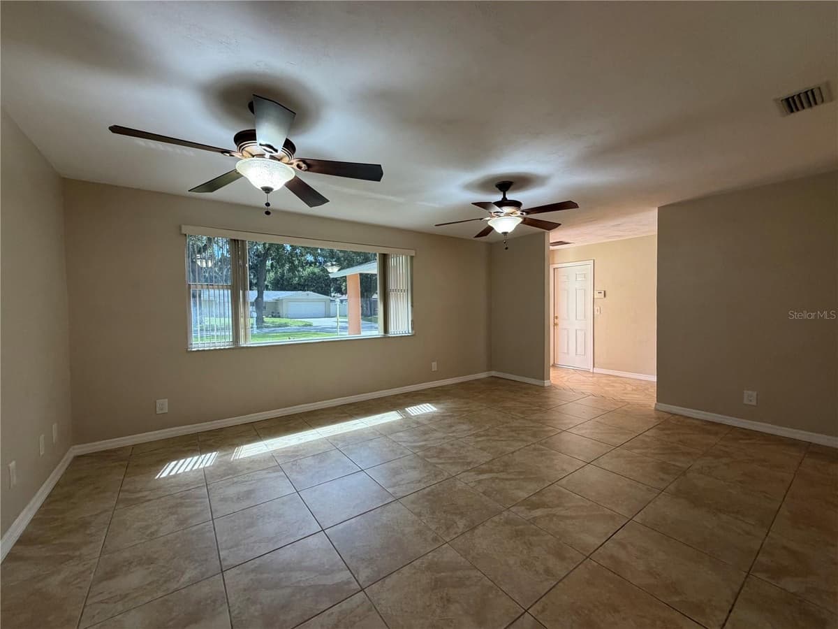 1013 INDIAN OAKS — photo 4 of 25
