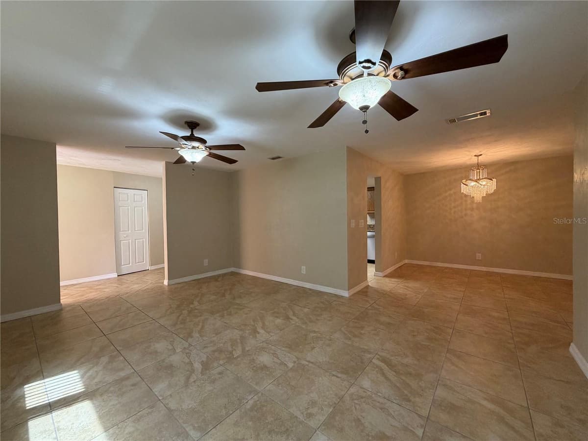 1013 INDIAN OAKS — photo 5 of 25