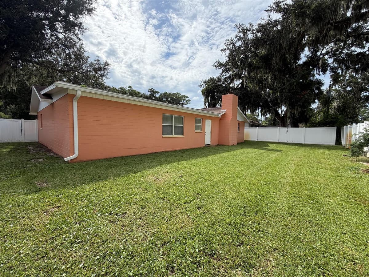 1013 INDIAN OAKS — photo 24 of 25