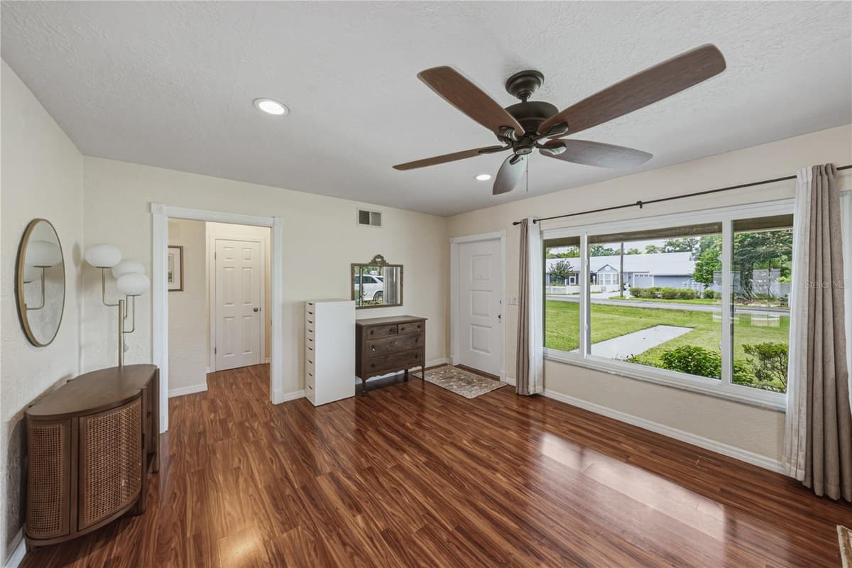 14320 13TH STREET — photo 14 of 63