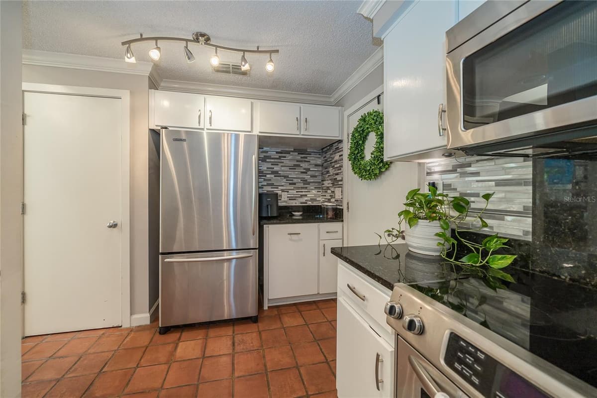 2939 KNIGHTS AVENUE — photo 34 of 55