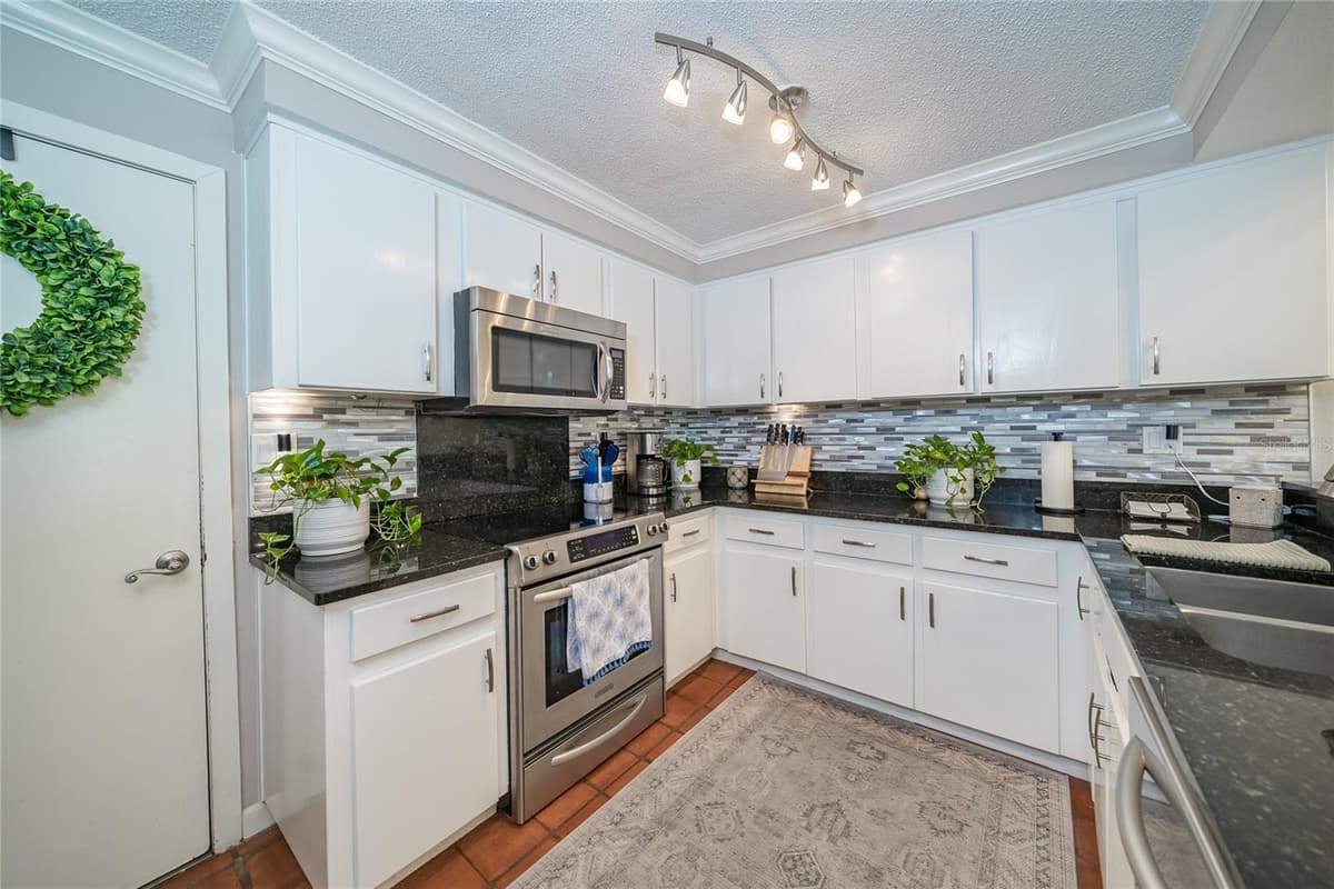 2939 KNIGHTS AVENUE — photo 33 of 55