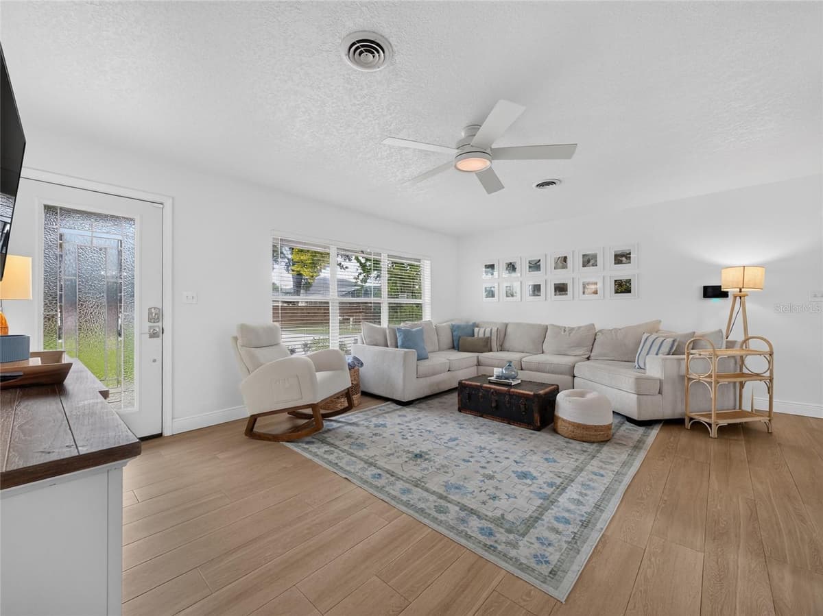 1146 DONALD AVENUE — photo 14 of 46