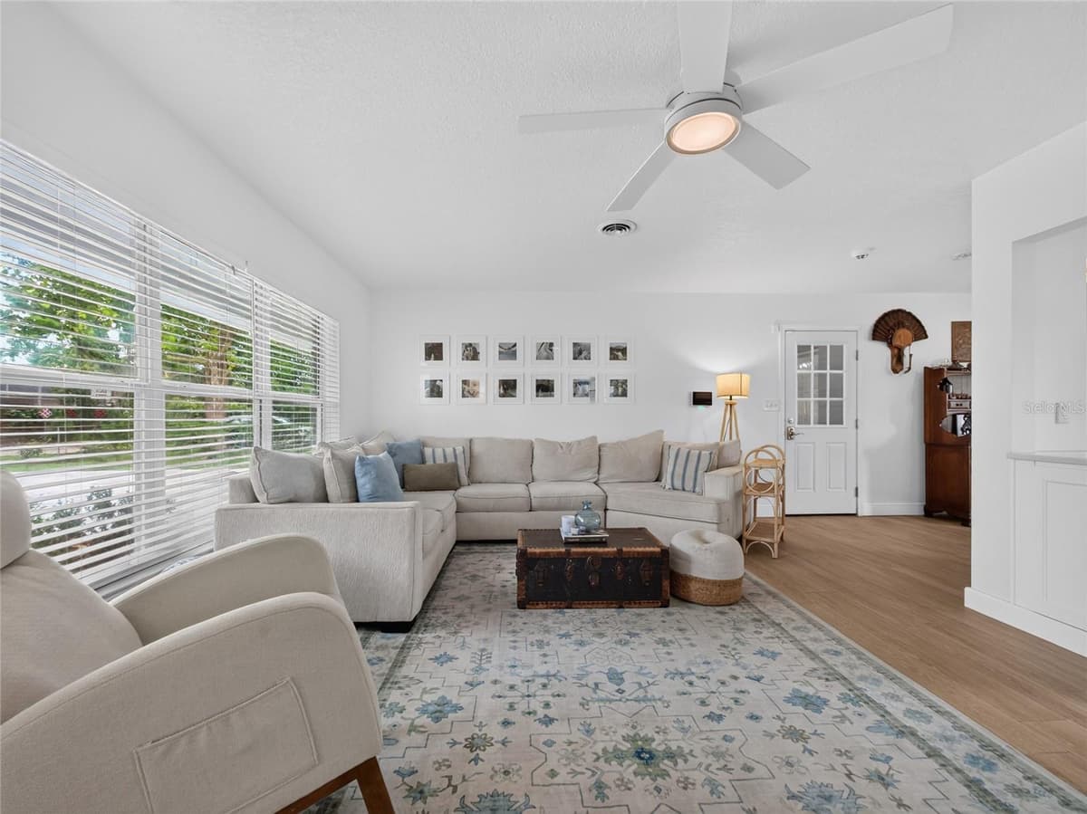 1146 DONALD AVENUE — photo 11 of 46