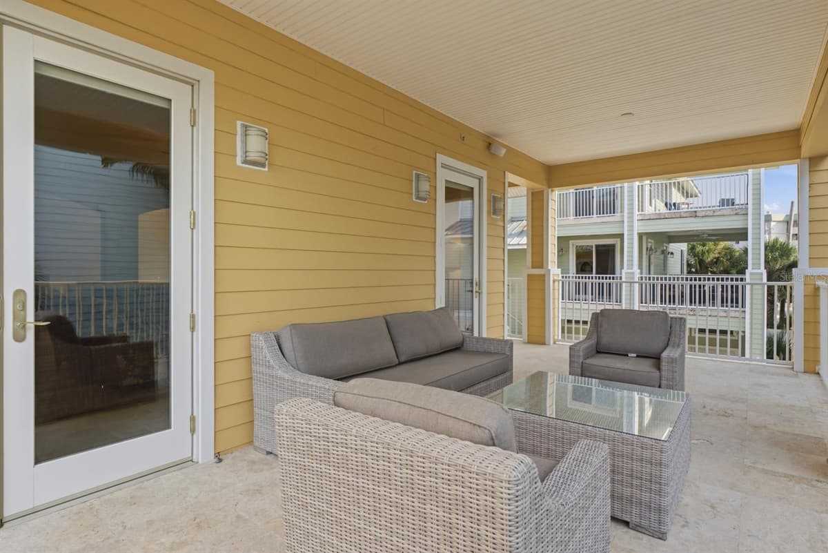 2718 GULF BOULEVARD — photo 16 of 82