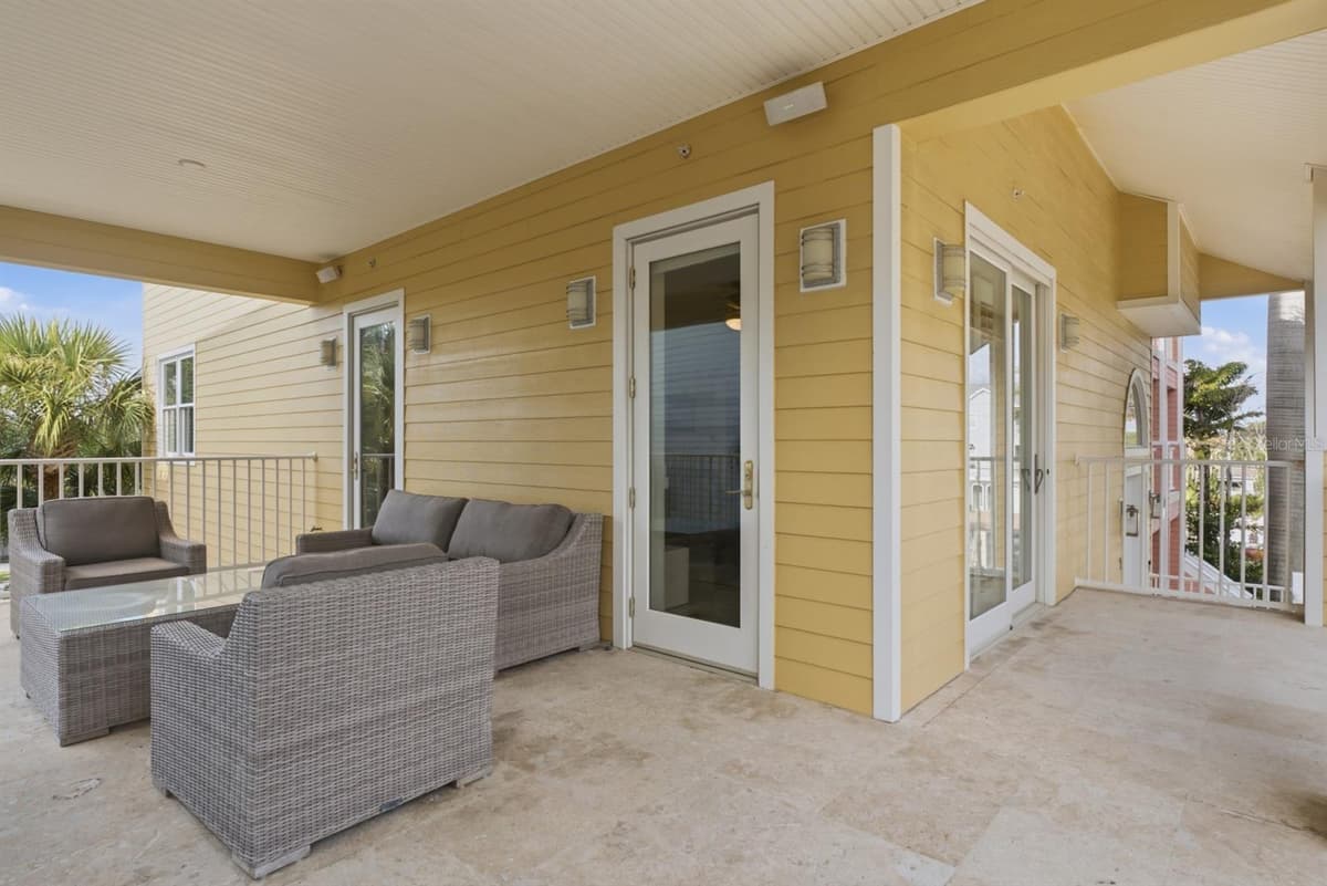 2718 GULF BOULEVARD — photo 17 of 82