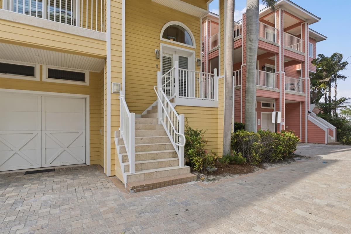 2718 GULF BOULEVARD — photo 8 of 82