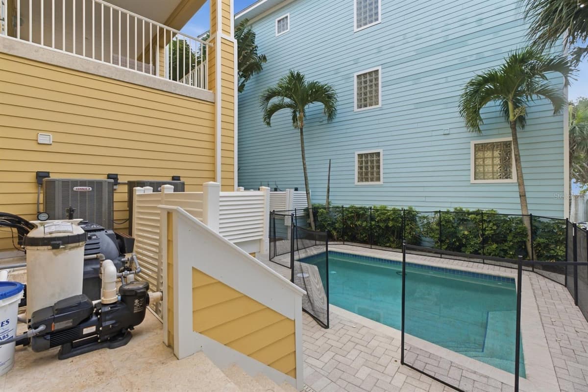2718 GULF BOULEVARD — photo 50 of 82