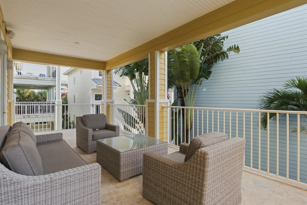 2718 GULF BOULEVARD — photo 15 of 82