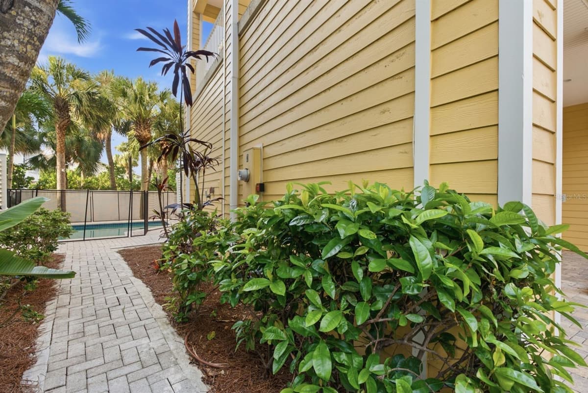 2718 GULF BOULEVARD — photo 53 of 82