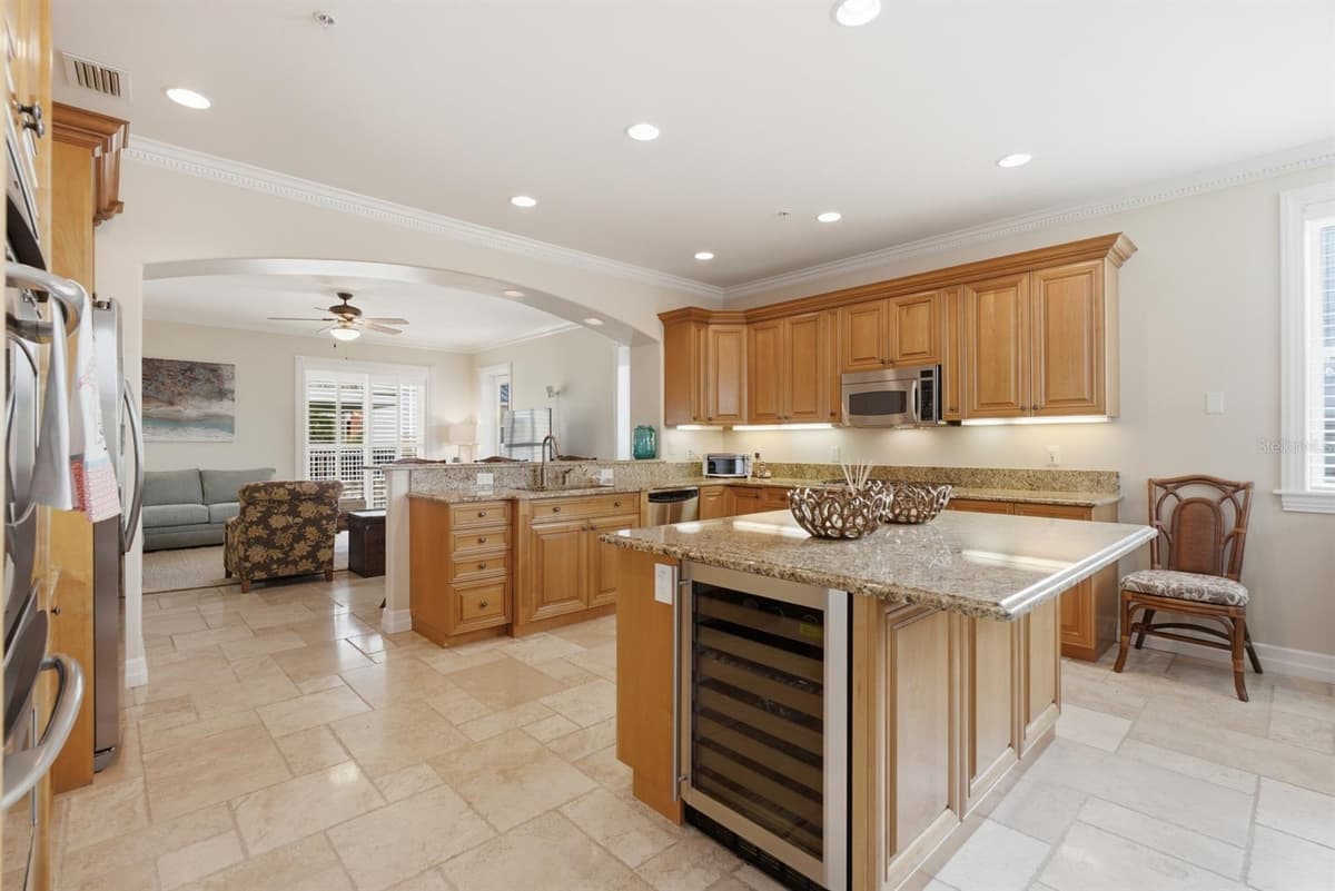 2718 GULF BOULEVARD — photo 3 of 82