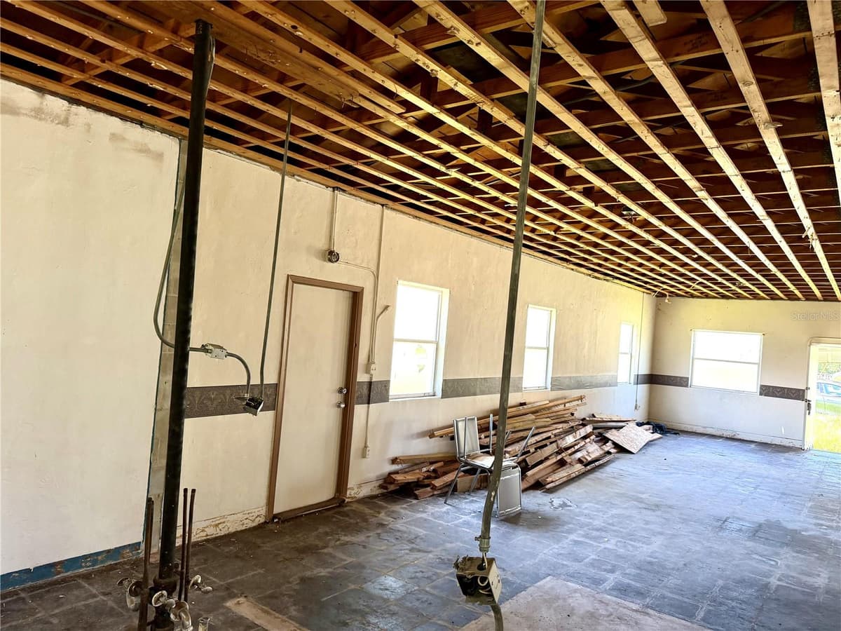 844 KLONDIKE STREET — photo 8 of 14