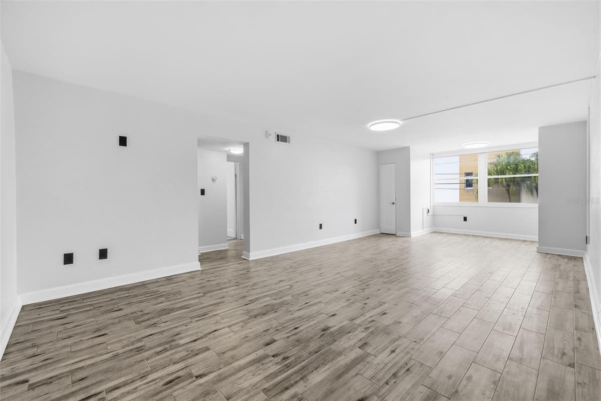 841 4TH AVENUE — photo 5 of 35