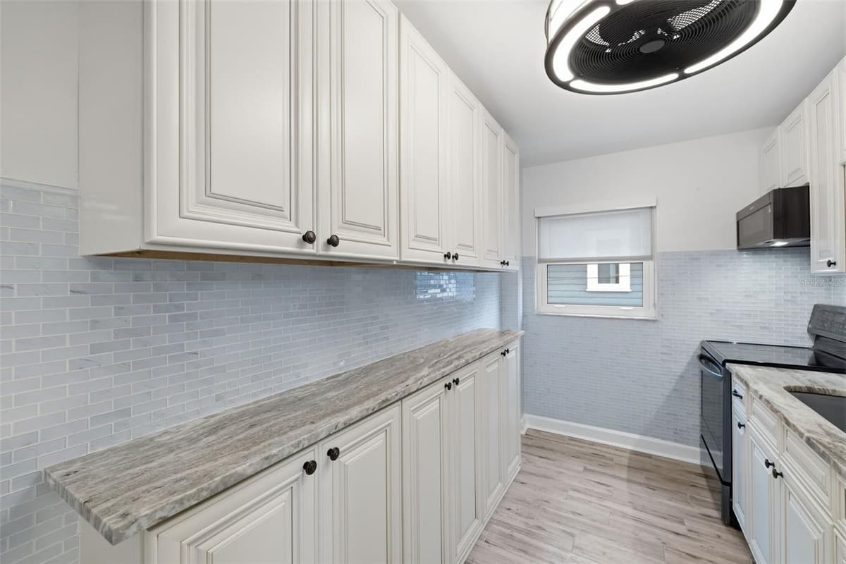 841 4TH AVENUE — photo 14 of 35
