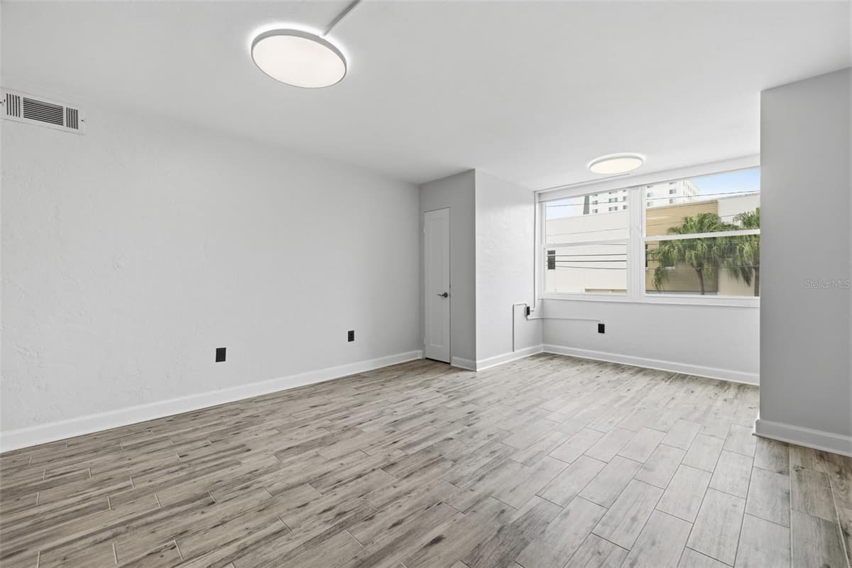 841 4TH AVENUE — photo 11 of 35