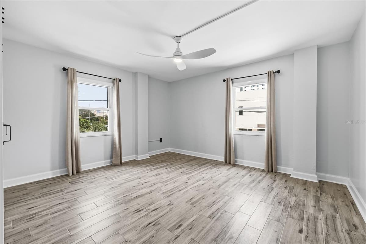 841 4TH AVENUE — photo 7 of 35