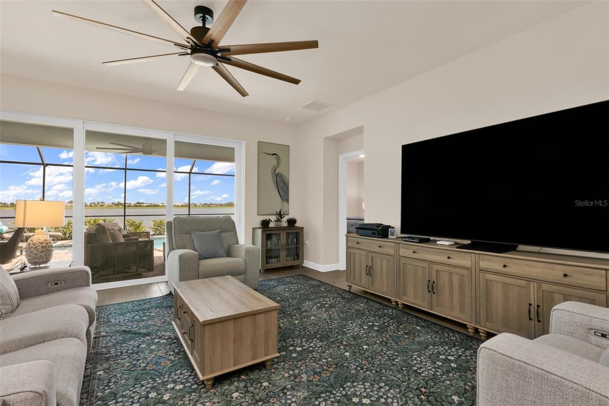 8472 SHORE LAKE DRIVE — photo 12 of 40