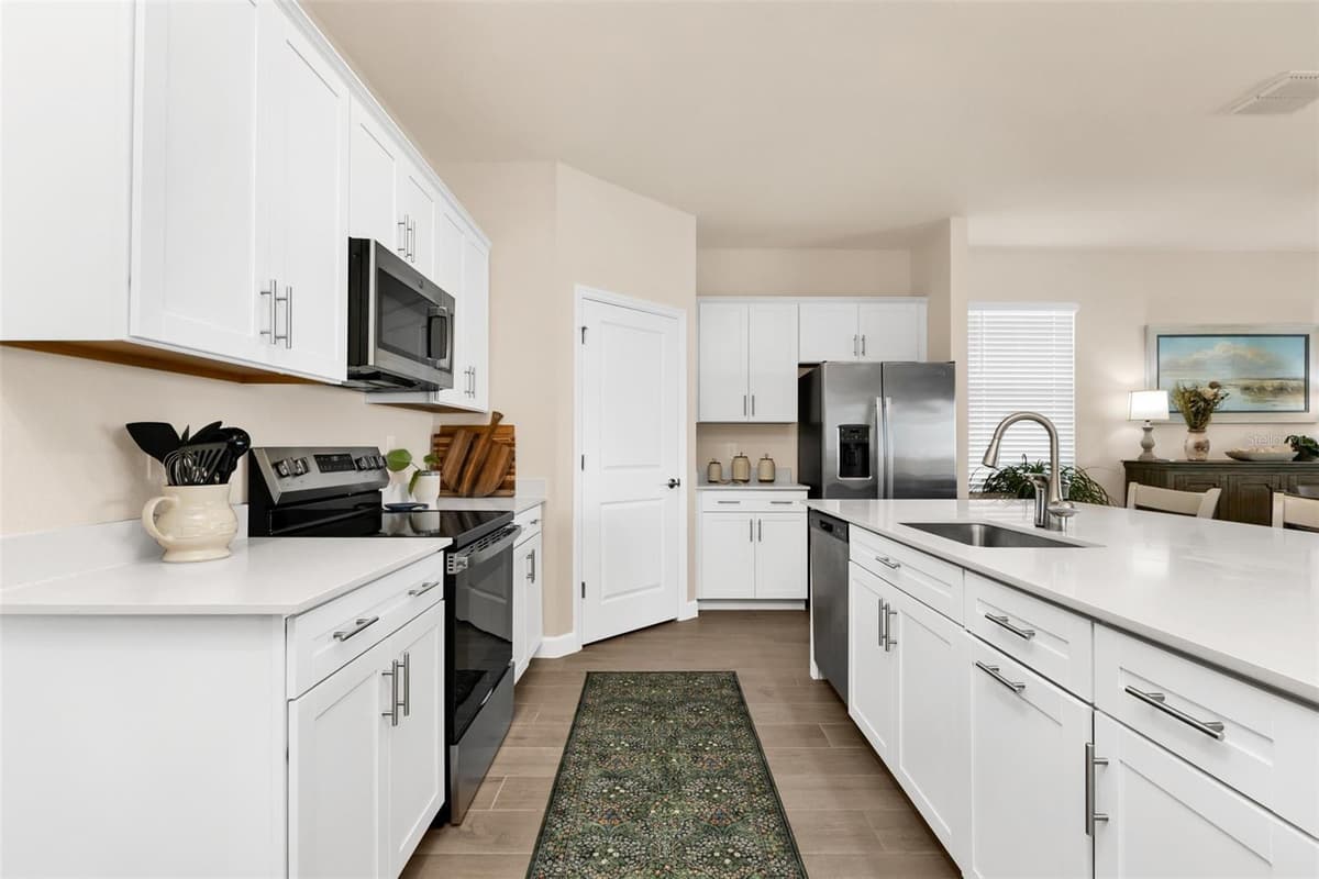 8472 SHORE LAKE DRIVE — photo 13 of 40
