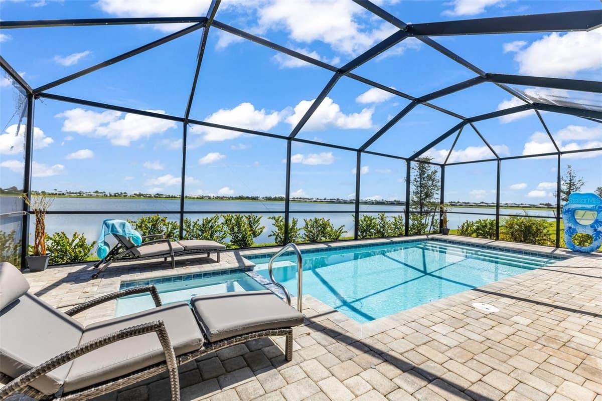 8472 SHORE LAKE DRIVE — photo 33 of 40