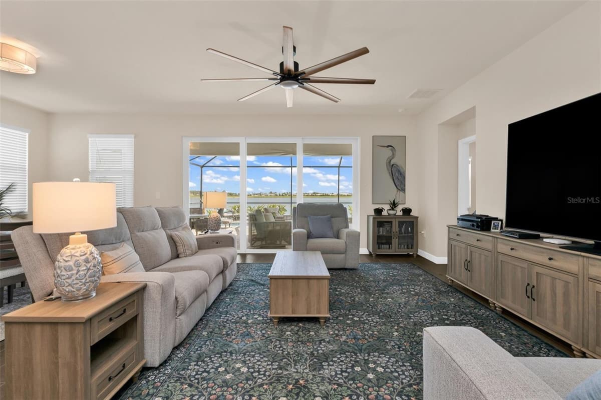 8472 SHORE LAKE DRIVE — photo 9 of 40