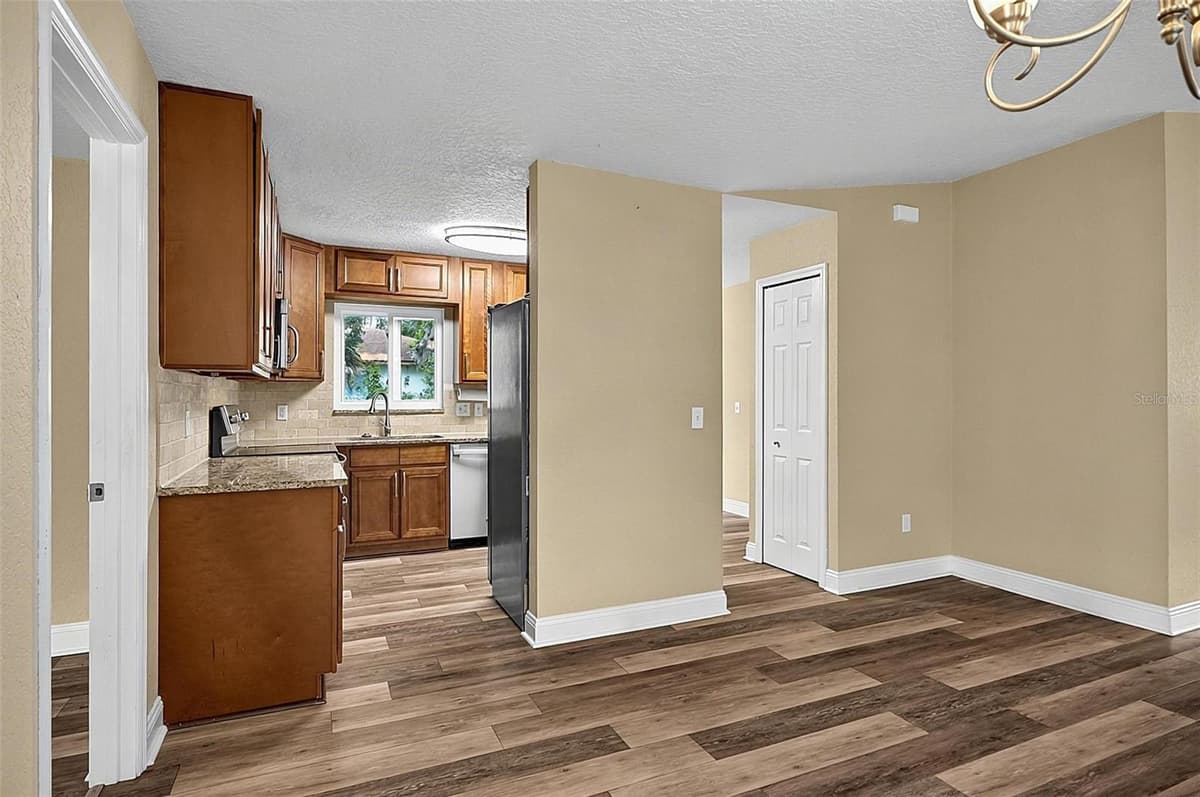 43 BAY SPRING PLACE — photo 13 of 71
