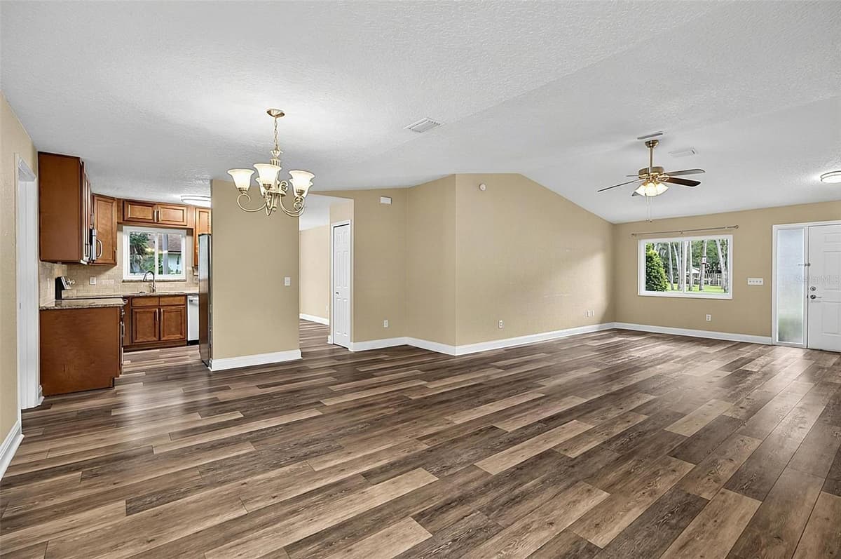 43 BAY SPRING PLACE — photo 7 of 71