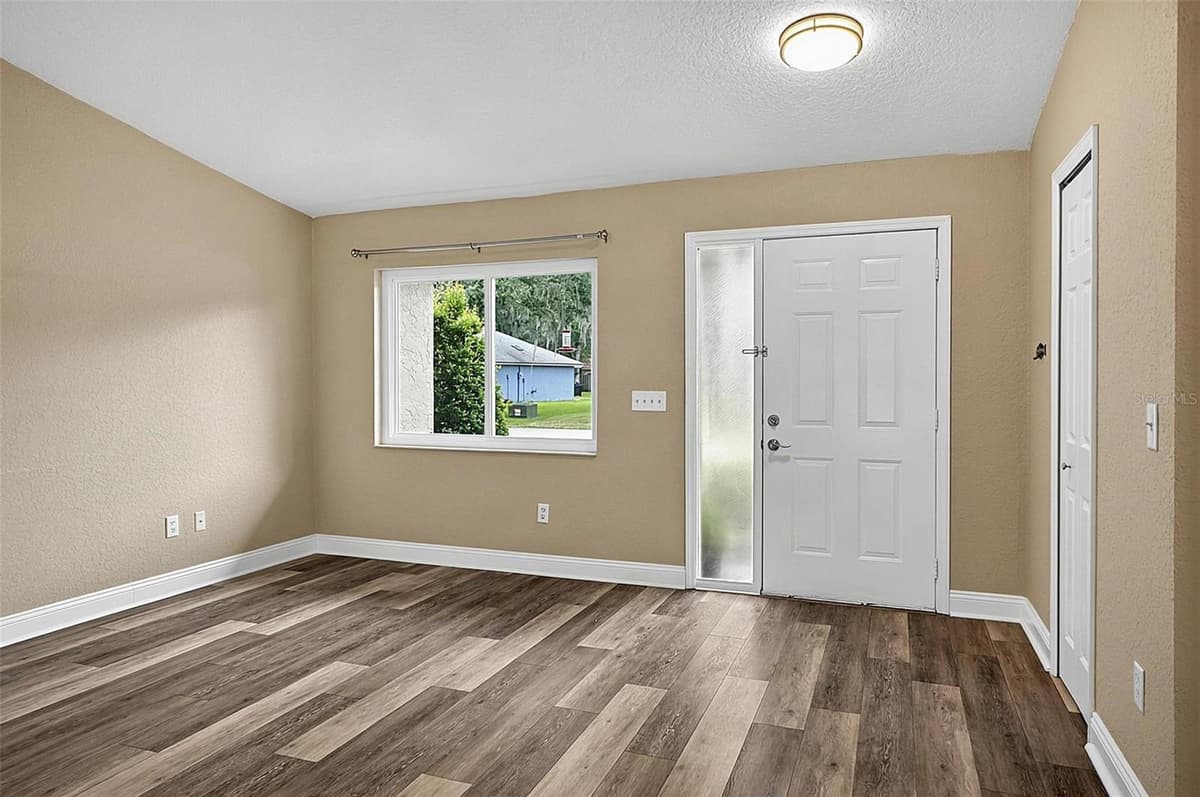 43 BAY SPRING PLACE — photo 5 of 71