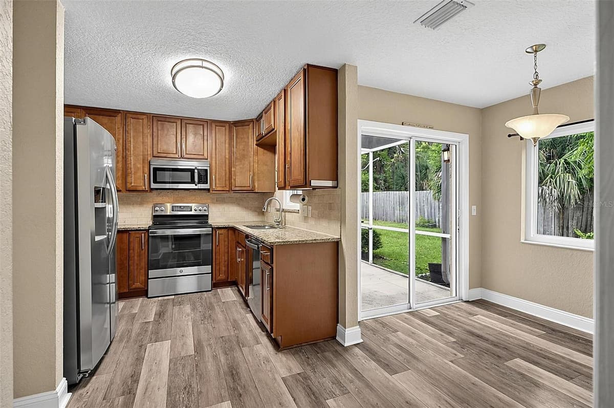 43 BAY SPRING PLACE — photo 19 of 71
