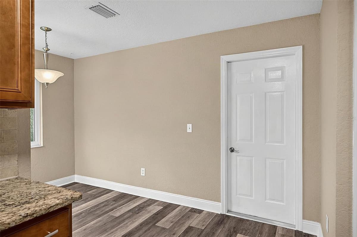 43 BAY SPRING PLACE — photo 18 of 71