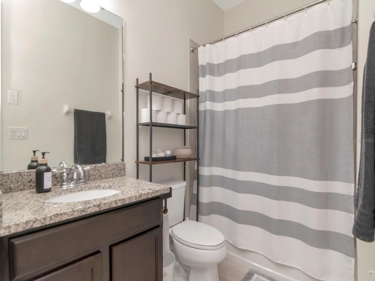 8213 SUMMER BROOK COURT — photo 7 of 40