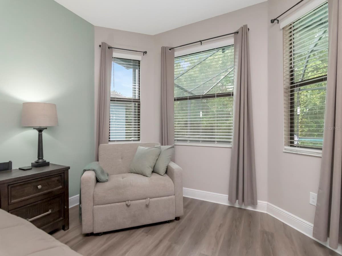 8213 SUMMER BROOK COURT — photo 12 of 40