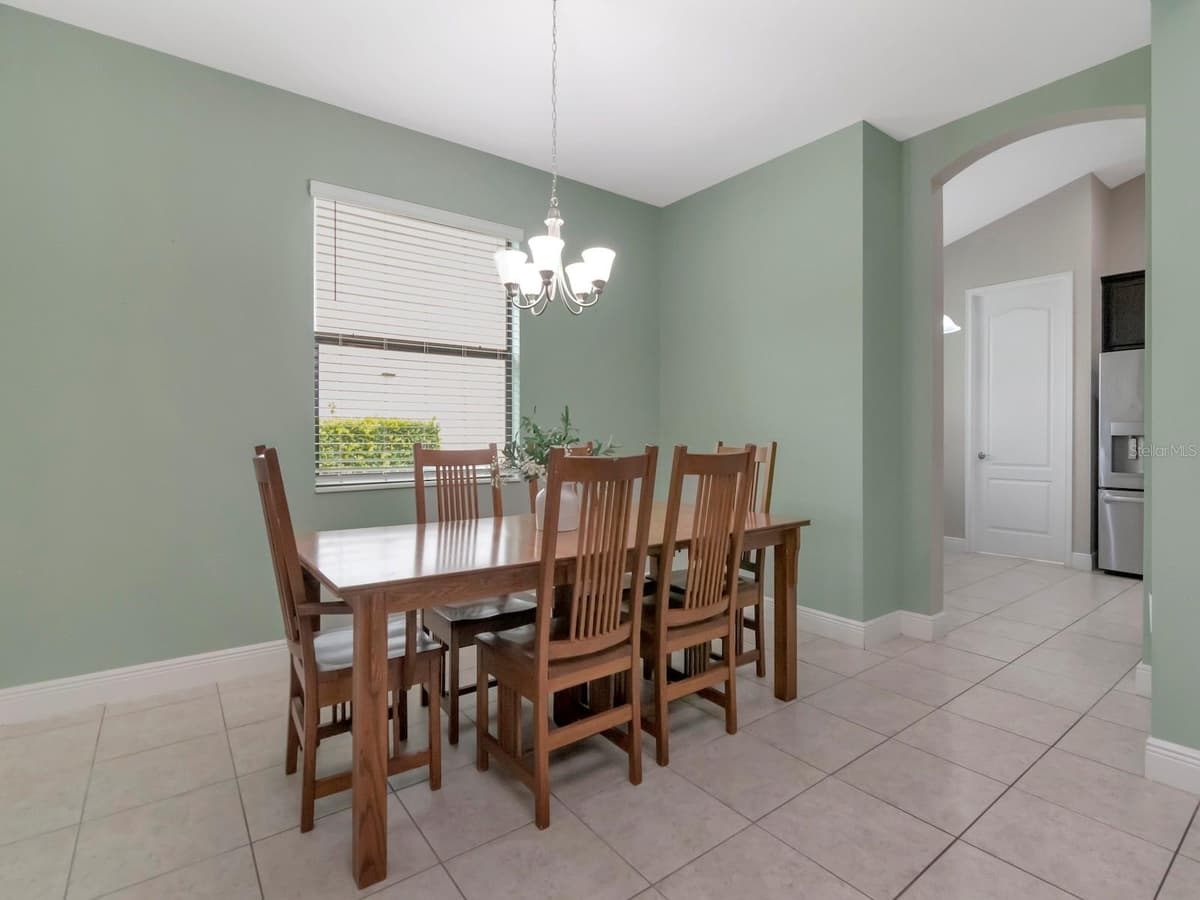 8213 SUMMER BROOK COURT — photo 18 of 40
