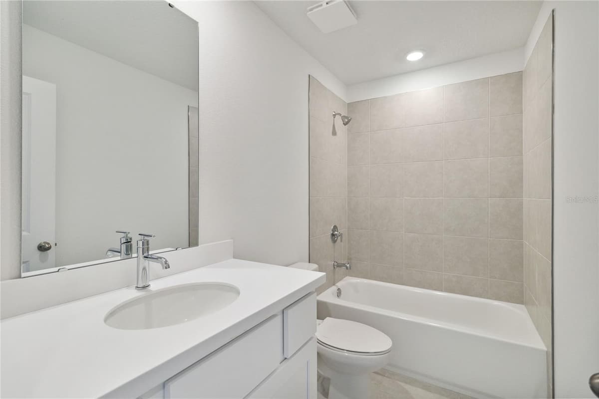 5213 LUISA COURT — photo 15 of 21